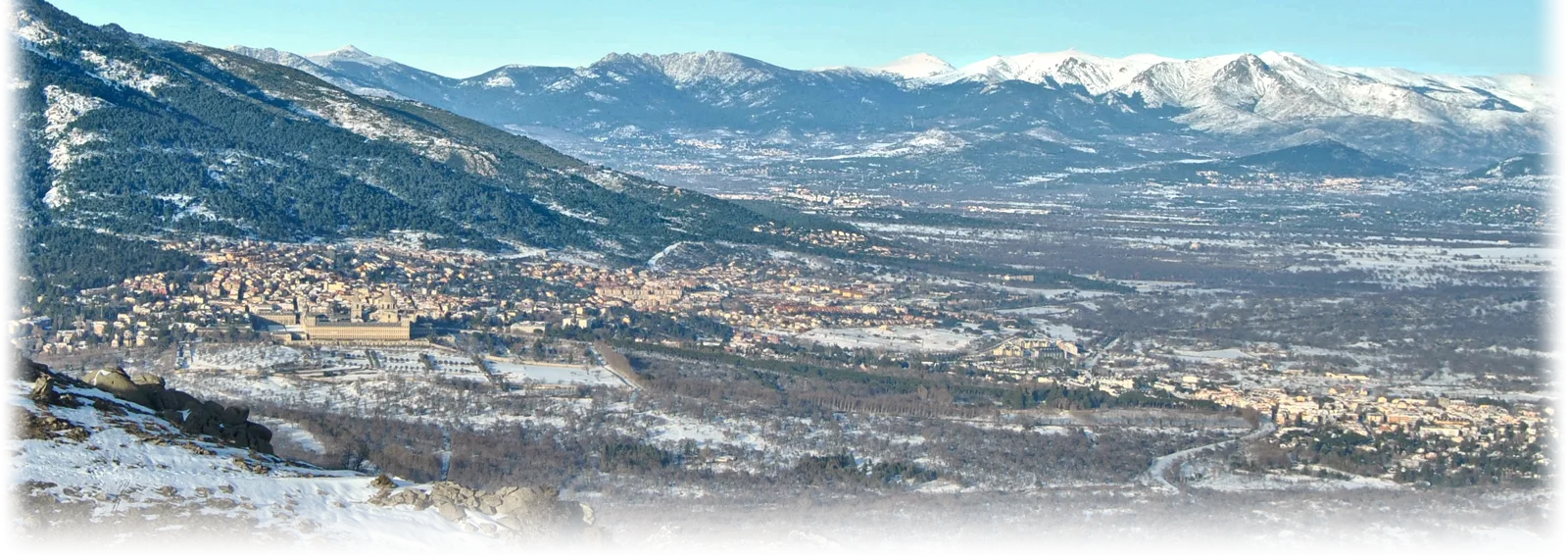 El Escorial al pie de la sierra nevada