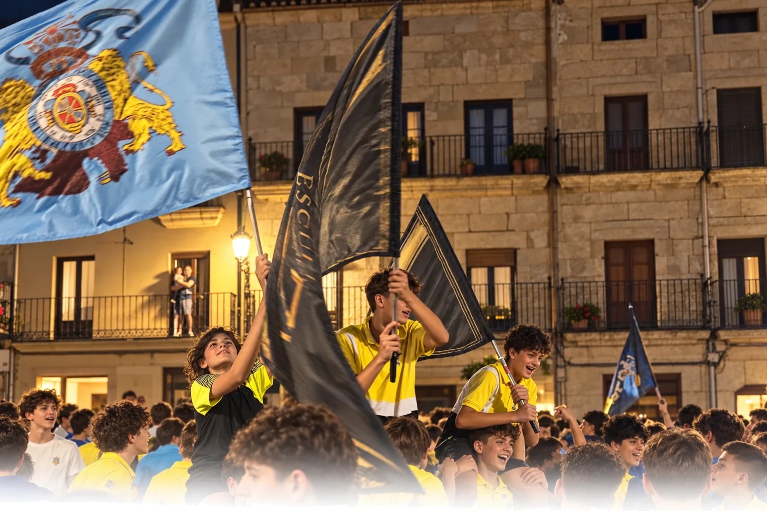 Celebración de noche con banderas en Ciudad Rodrigo